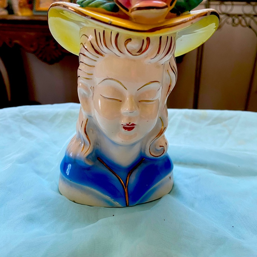 LADY HEAD VASE 7” - Picture 5 of 7